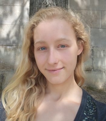 Sarah Headshot